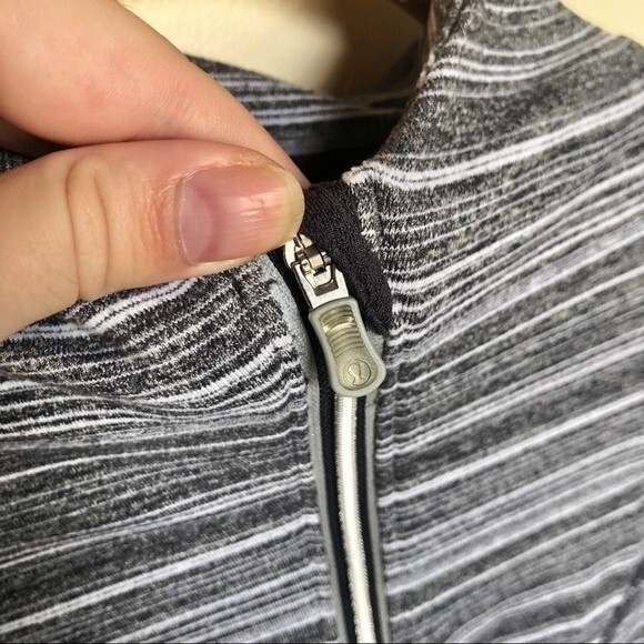 Lululemon Athletica Striped Pacesetter Pullover Jacket Size 6 - Picture 5 of 16